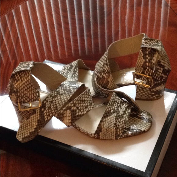 Agl Shoes - AGL Shoes